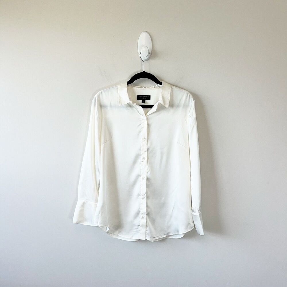 Banana Republic Classic Fit Satin Button-Down Blouse Off White Size Petite Large